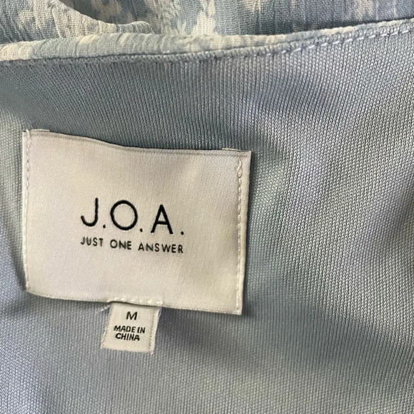 JOA Button Front Crepe Midi Dress - Picture 7 of 13